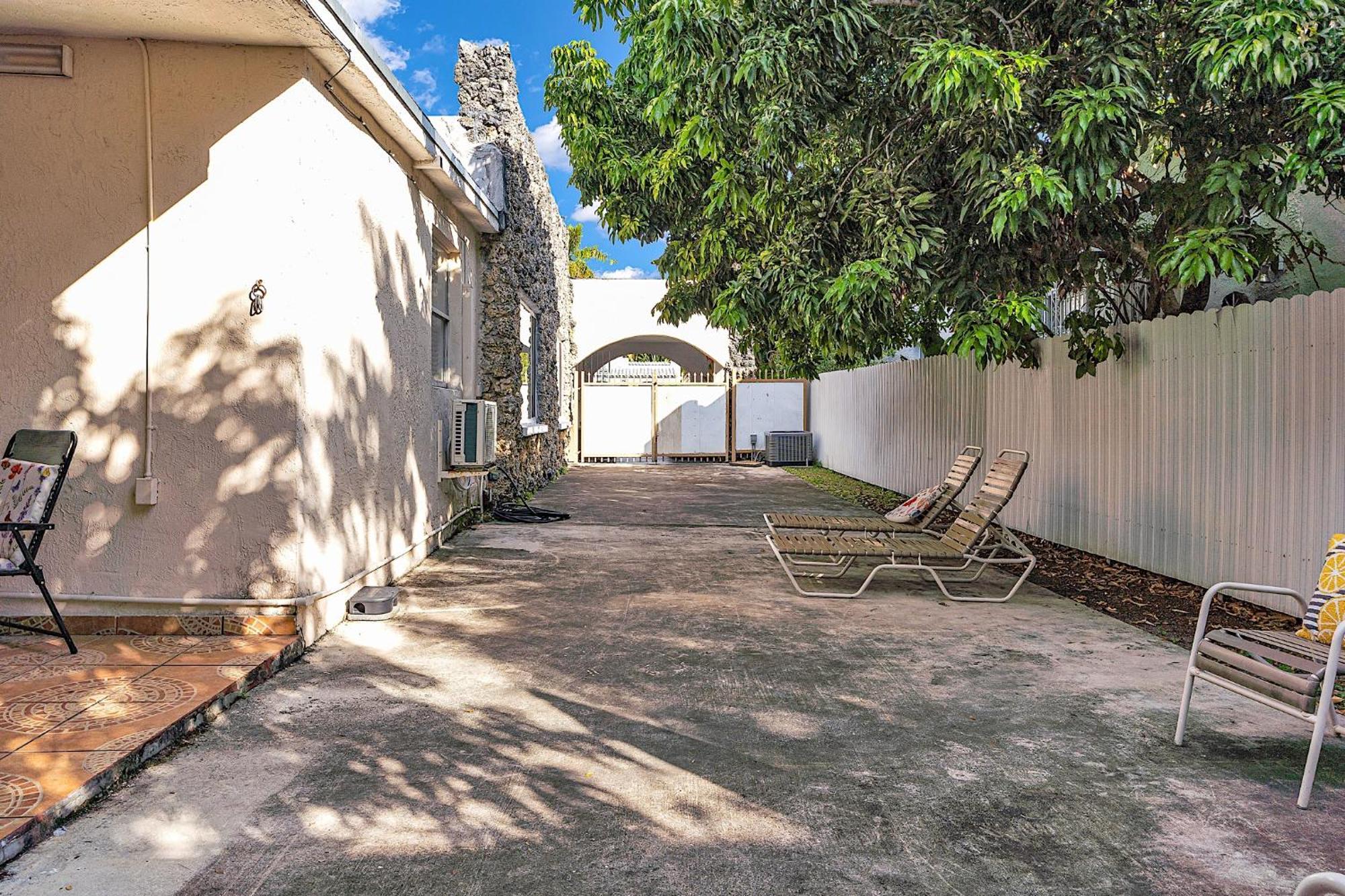 Boho Studio In Little Havana Маями Екстериор снимка